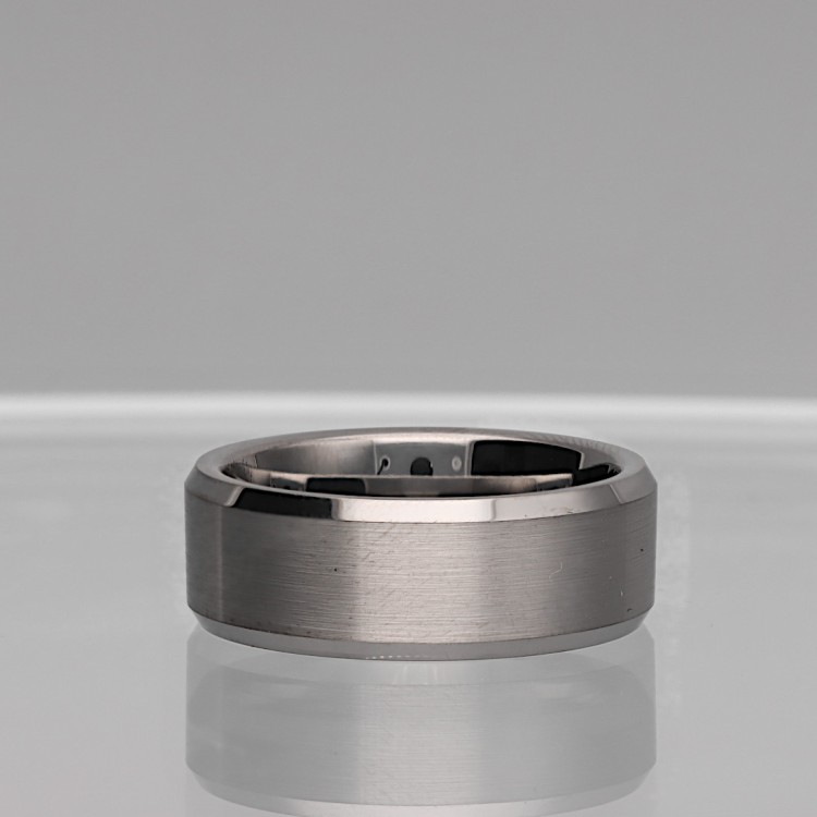 Klasyczna obrączka z wolframu.jpg