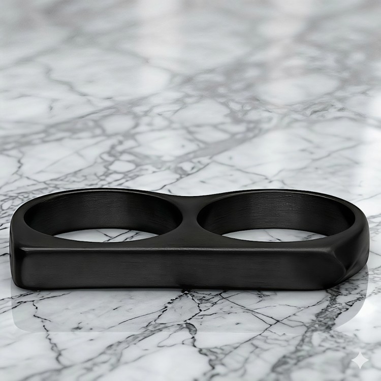 Czarna  minimalistyczna obrączka na dwa palce.jpg