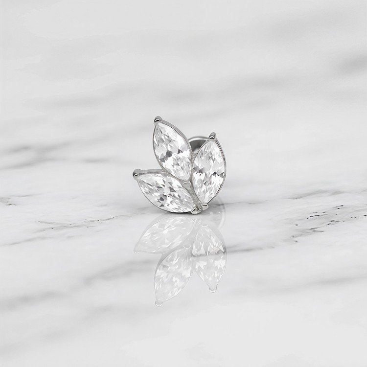 Labret tytanowy z trzech cyrkonii o szlifie markiza .jpg