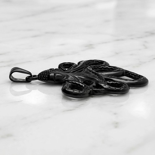 Czarna zawieszka ze stali w kształcie ośmiornicy