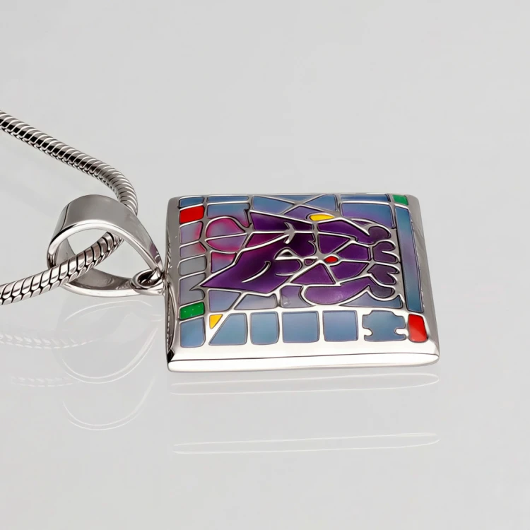 Stalowy kwadratowy wisiorek z motywem kota i kolorową emalią