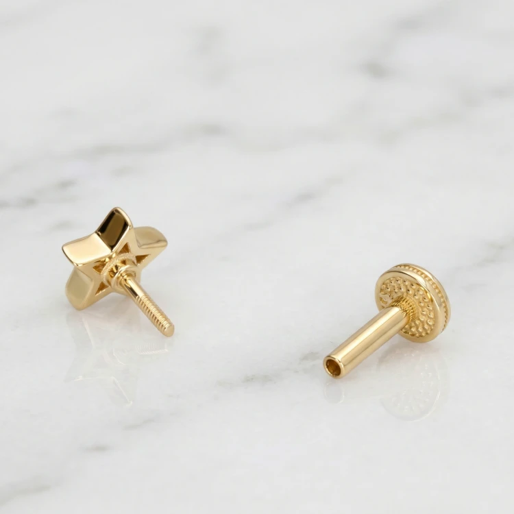 Labret ze złota 14K w kształcie gwiazdki z cyrkonią