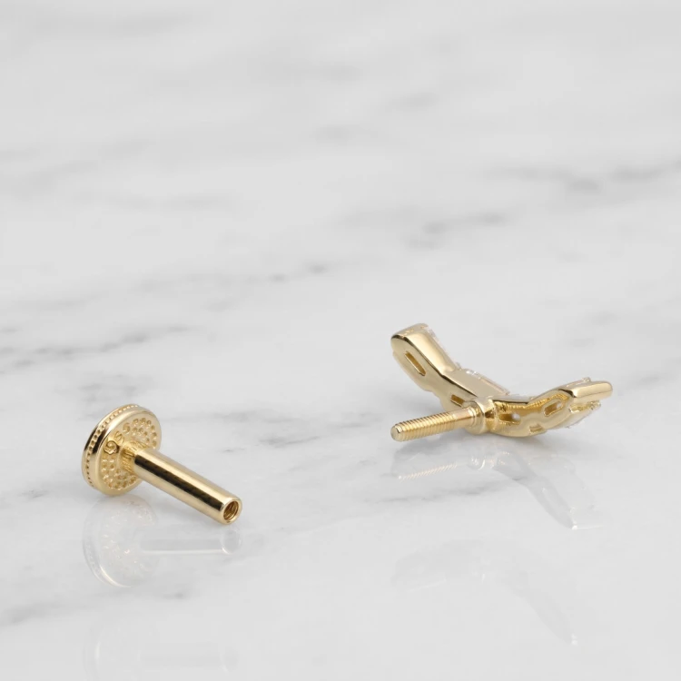 Labret ze Złota 14K z cyrkoniami o szlifie bagietkowym w łuku