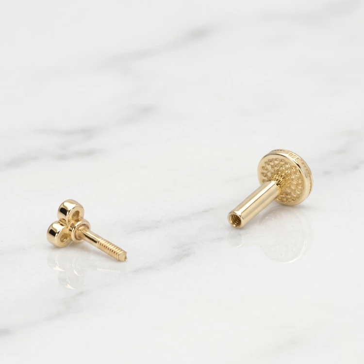 Labret ze złota 14K z trzema cyrkoniami