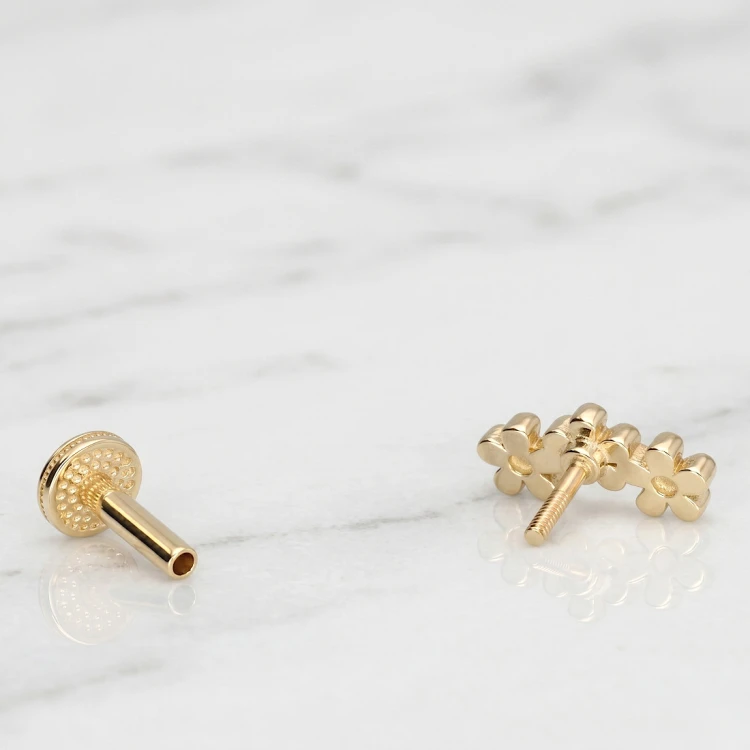 Labret  ze Złota 14K  z motywem trzech kwiatów