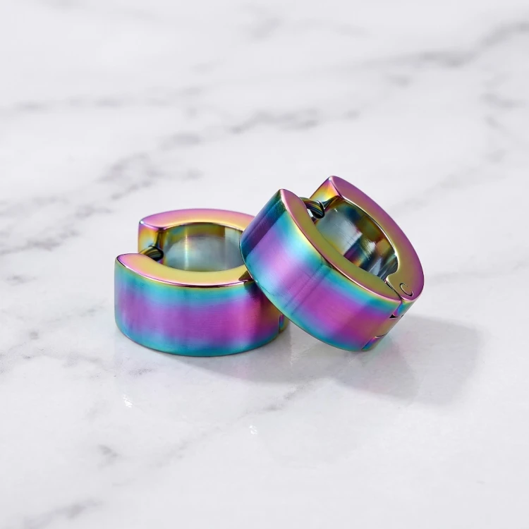 Kółka huggie w kolorach benzyny ze stali 5 x 11 mm - profil kwadratowy .jpg
